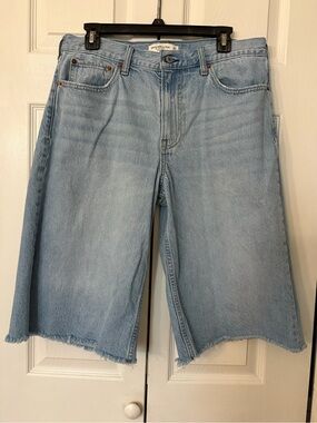 Abercrombie & Fitch Light Wash Denim Jorts Raw Inseam Shorts 29 S